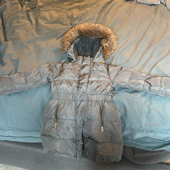Girls winter jacket - Picture 1 of 4